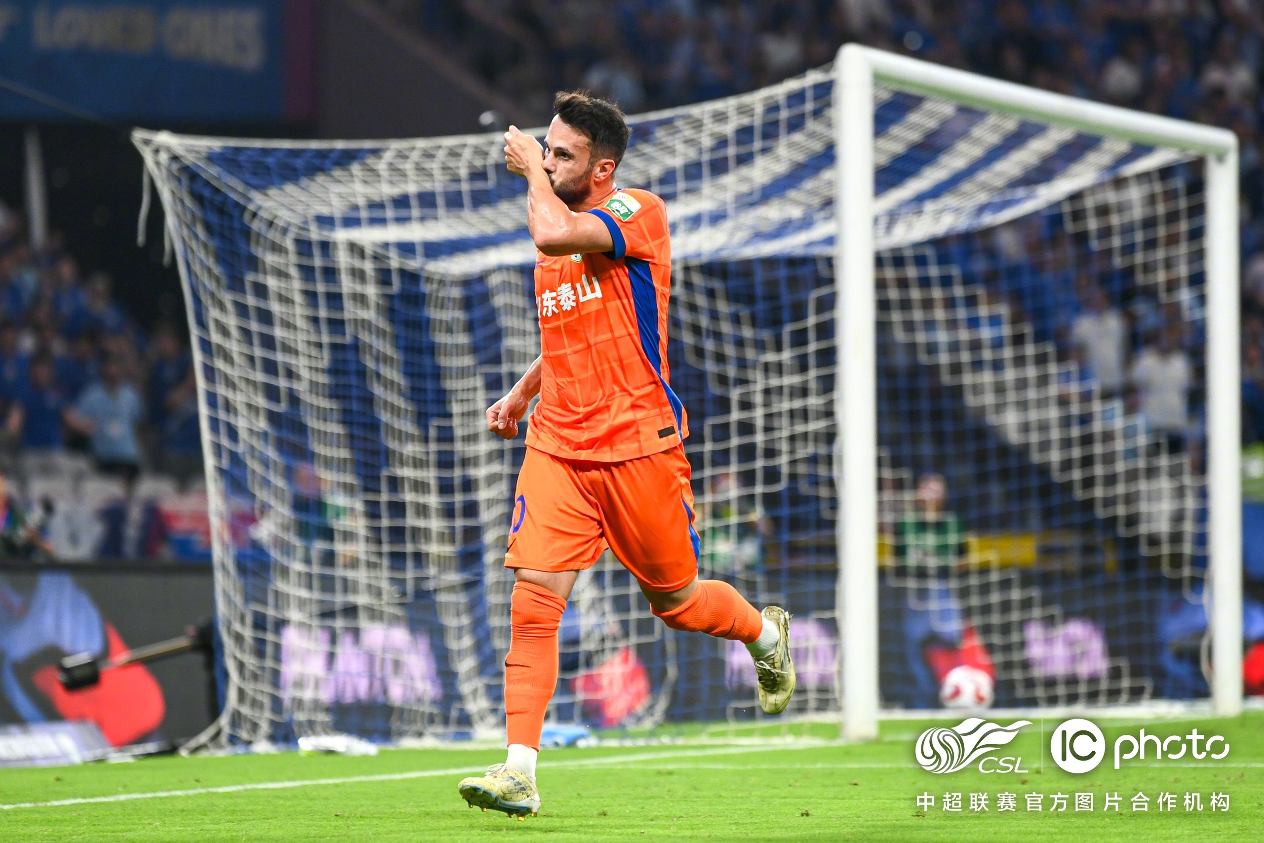 KU体育电竞-包含这也行？今晚山东泰山调整名单以备西甲转会期广厦男篮备战西甲，科维托娃与60激战独行侠分钟的词条